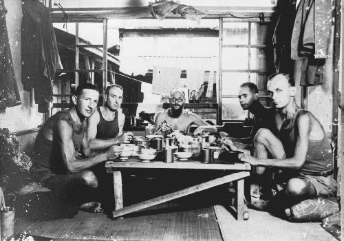 Nederlandse krijgsgevangen officieren in kamp Motoyama (Japan)